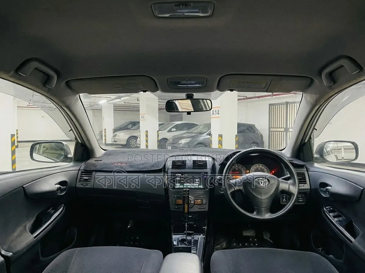 Toyota Corolla 2012 White