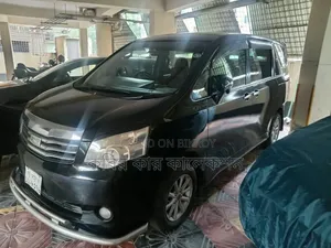 টয়োটা নোয়া ২০১৩ ব্ল্যাক