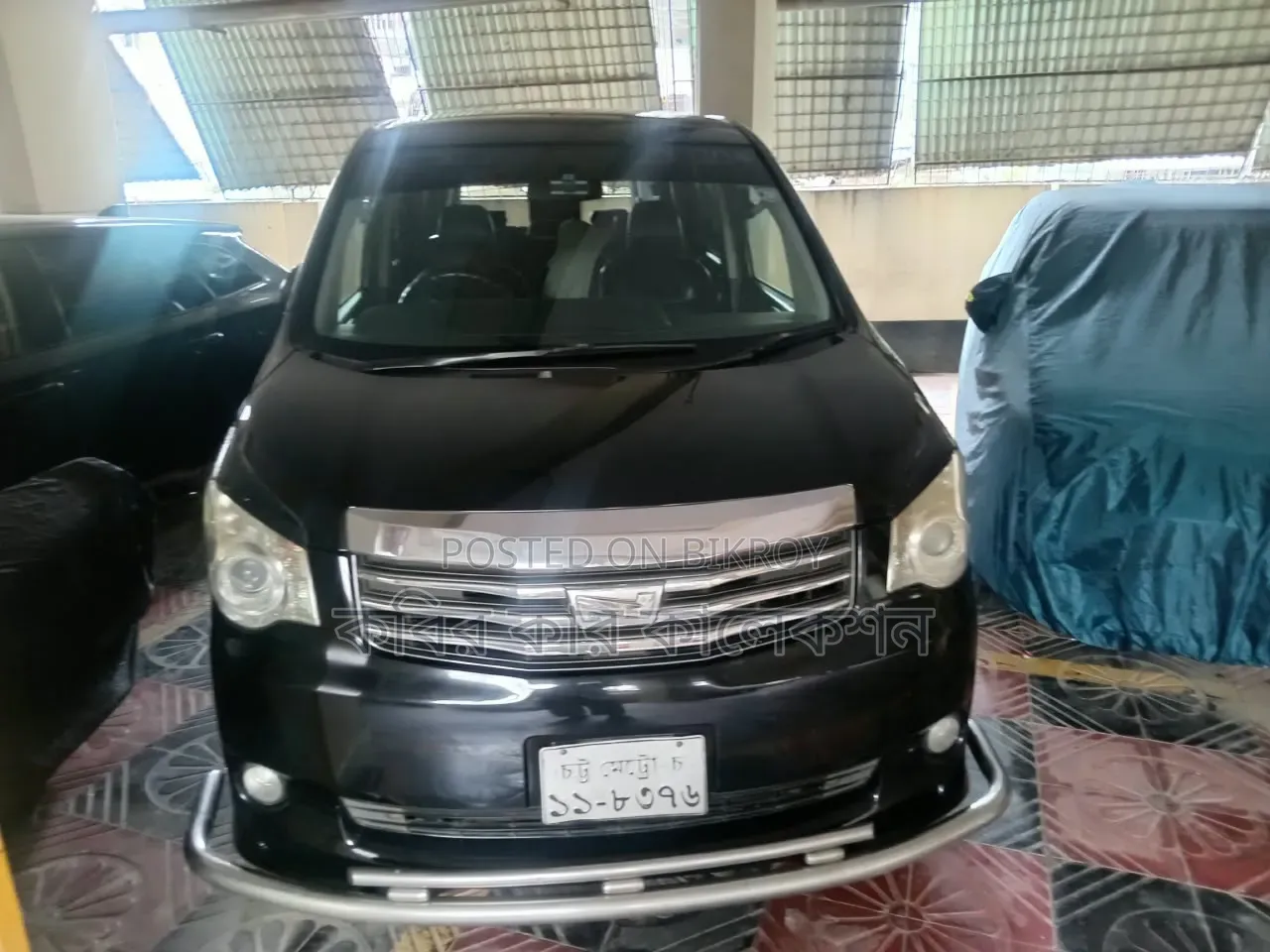 টয়োটা নোয়া ২০১৩ ব্ল্যাক