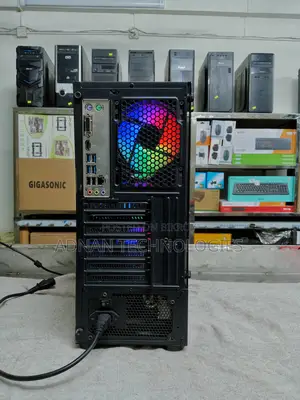 Desktop Computer 8GB AMD Ryzen 5 SSD 256GB