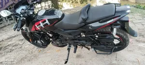 বাজাজ পালসার ১৫০ ২০২৩ ব্ল্যাক