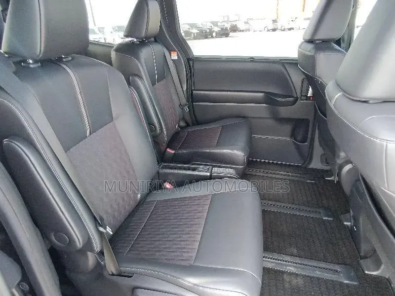 Toyota Noah 2022 Black