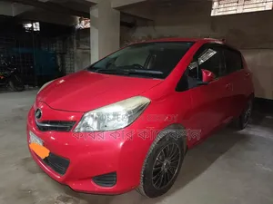 Toyota Vitz 2011 Red