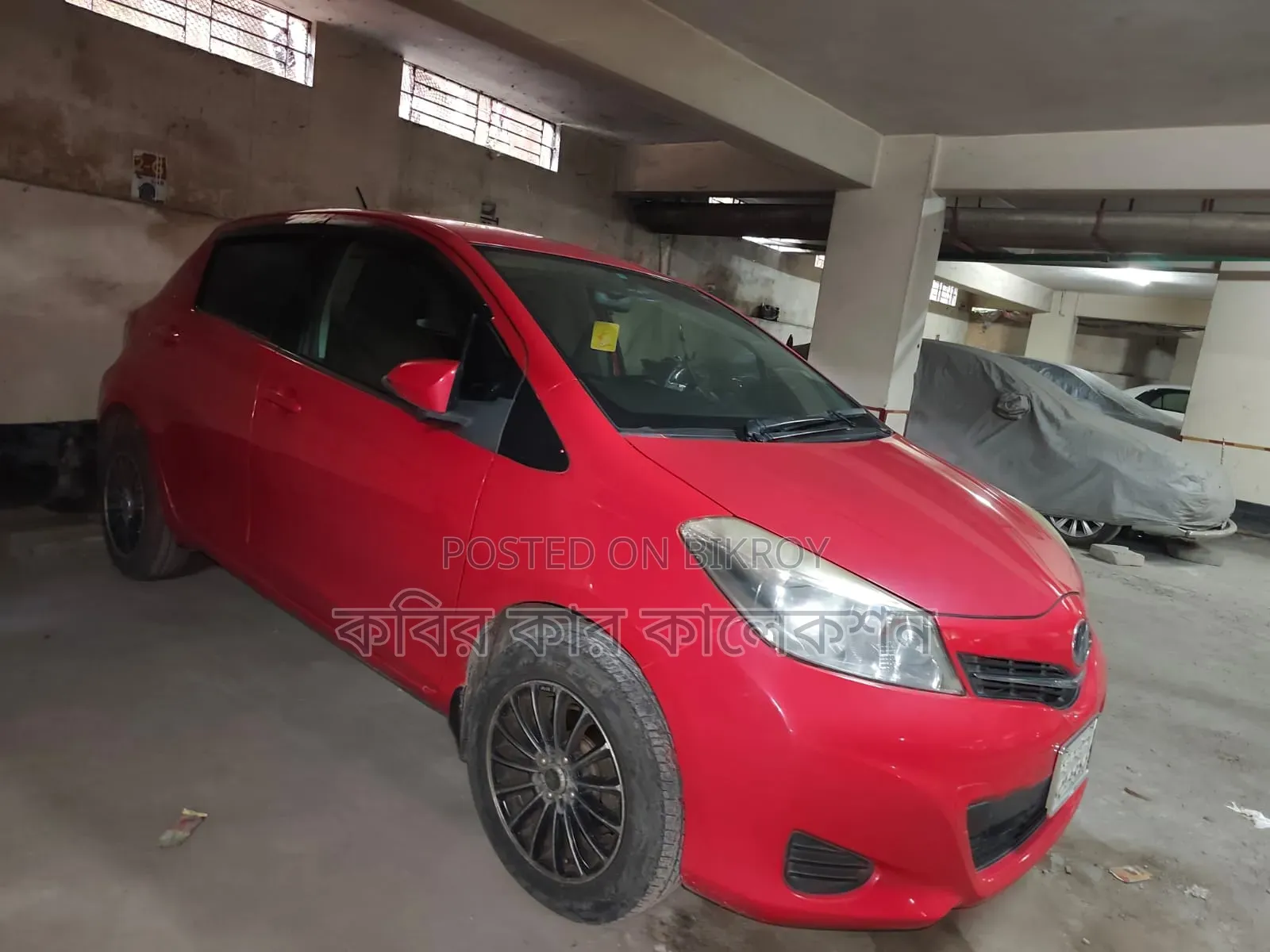 Toyota Vitz 2011 Red
