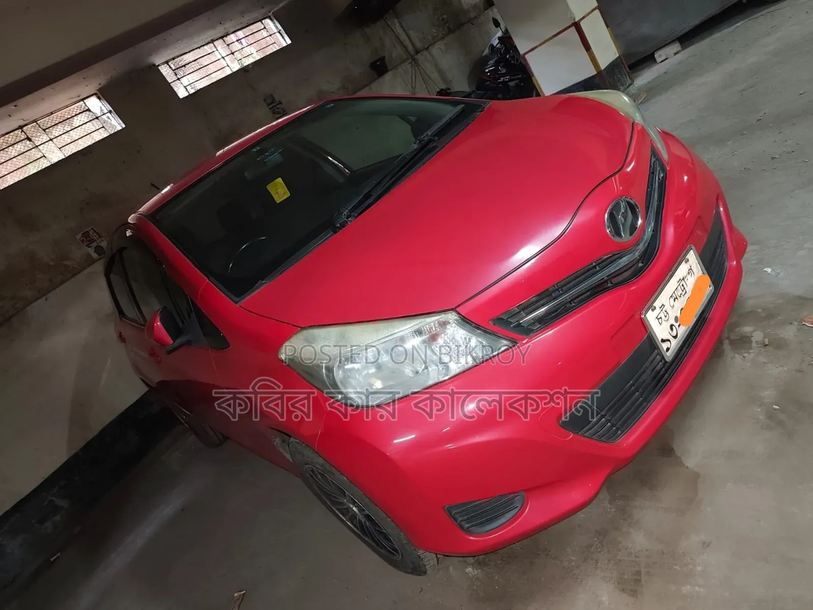 Toyota Vitz 2011 Red