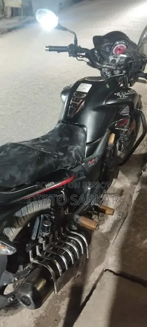 Hero Hunk 2021 Black