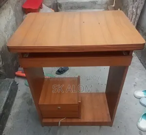 Desktop Computer Table Condition Good