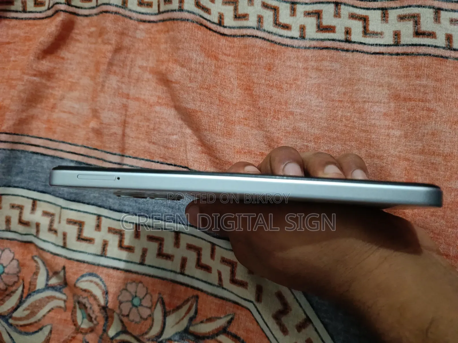 টেকনো স্পার্ক গো ৬৪ জিবি সাদা