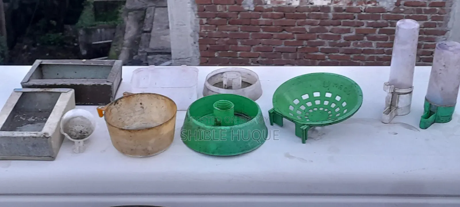 Bird Food Pot