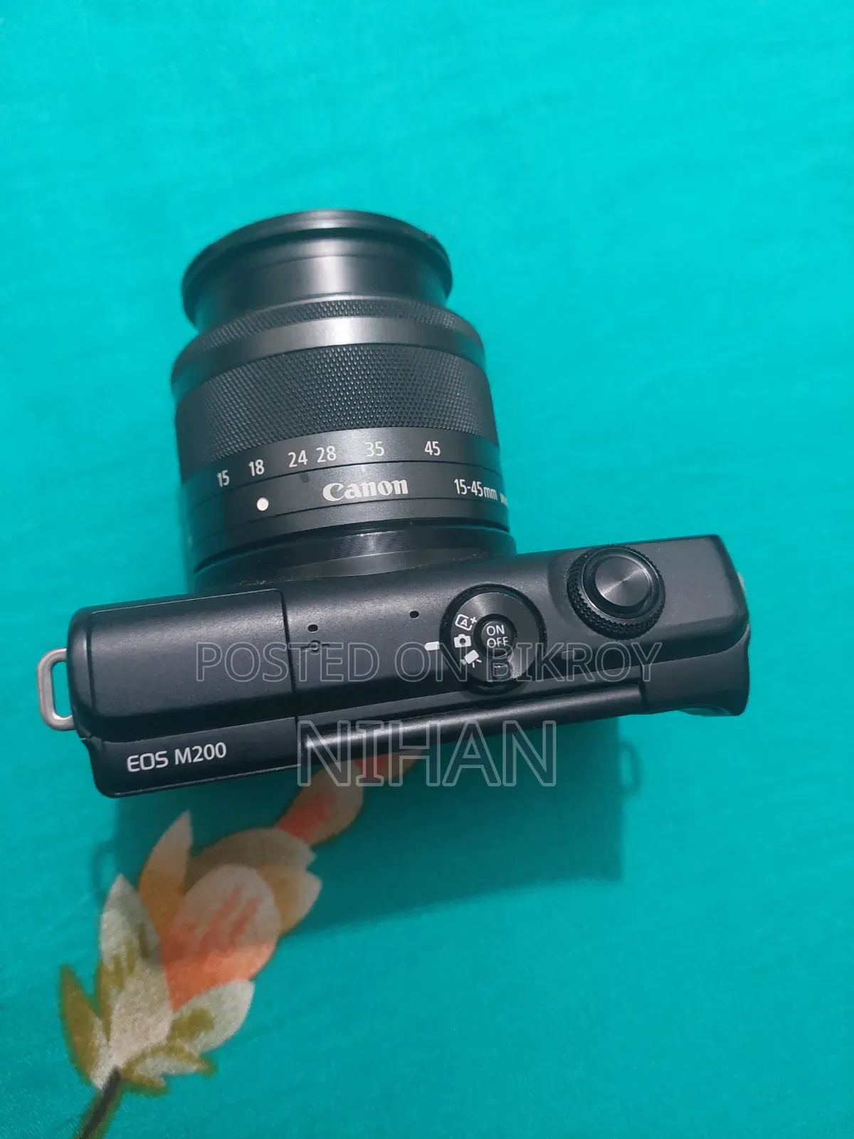 Canon M200