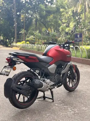 ইয়ামাহা এফজেডএস ভি৩ ২০২২ রেড