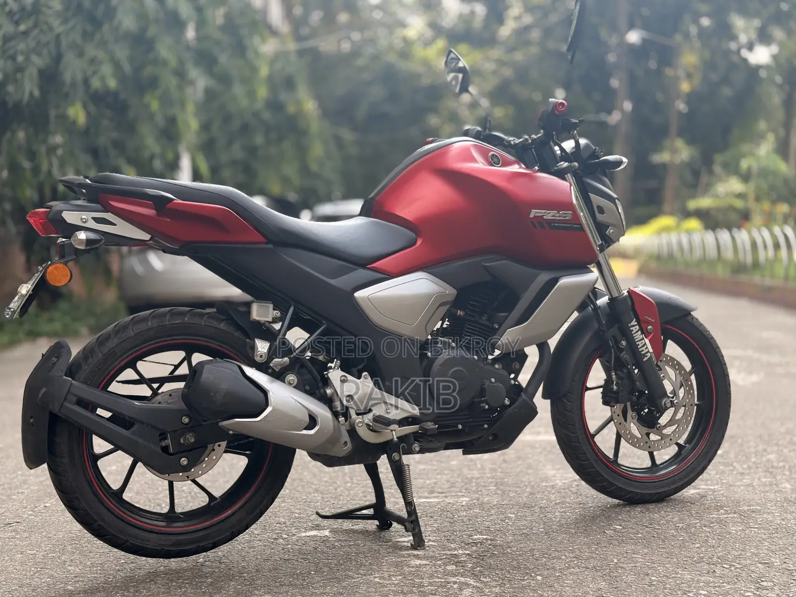 ইয়ামাহা এফজেডএস ভি৩ ২০২২ রেড