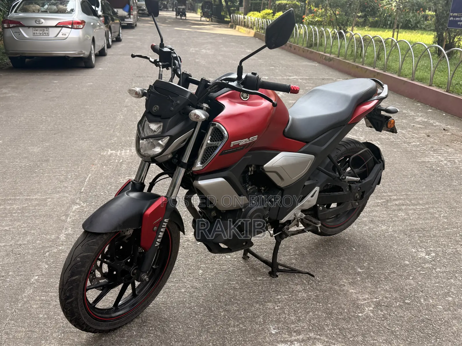 ইয়ামাহা এফজেডএস ভি৩ ২০২২ রেড