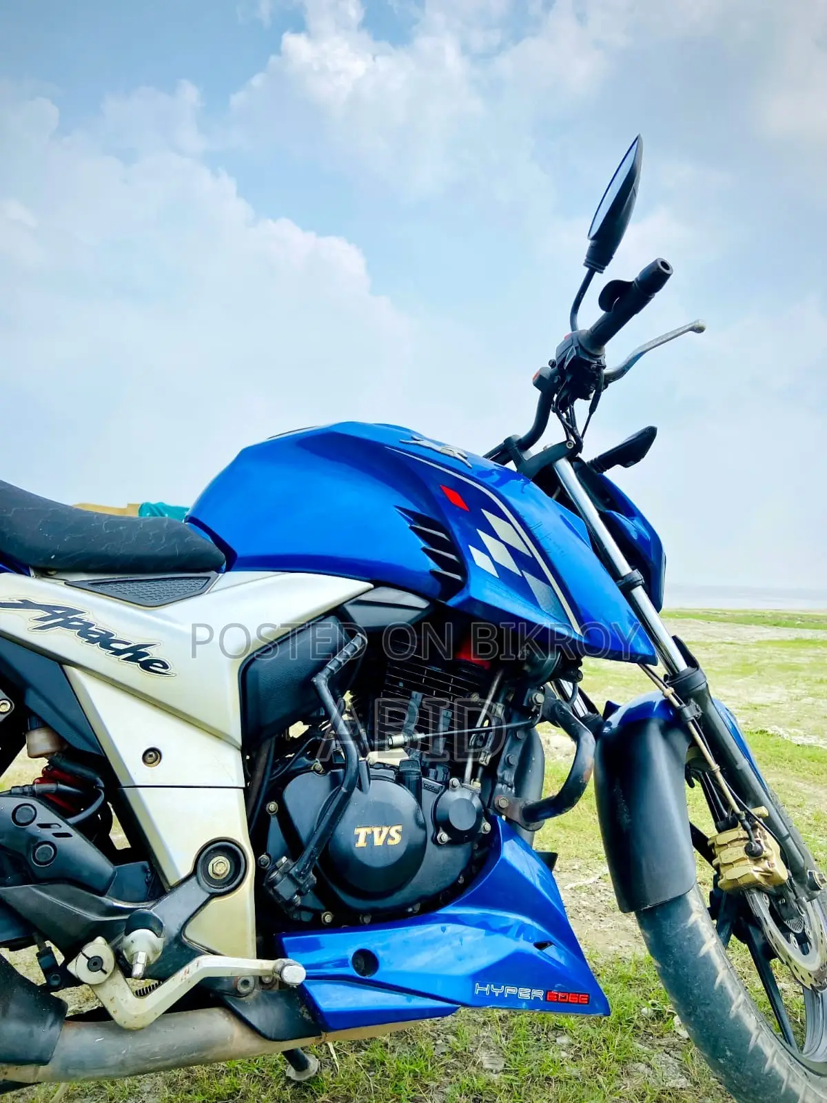 TVS Apache RTR 160 4V 2022 Blue