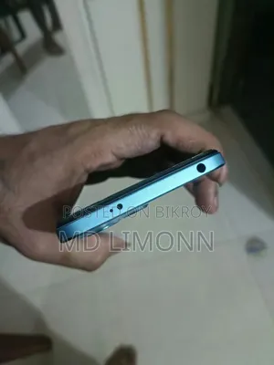 Mobile Phone 128 GB Red