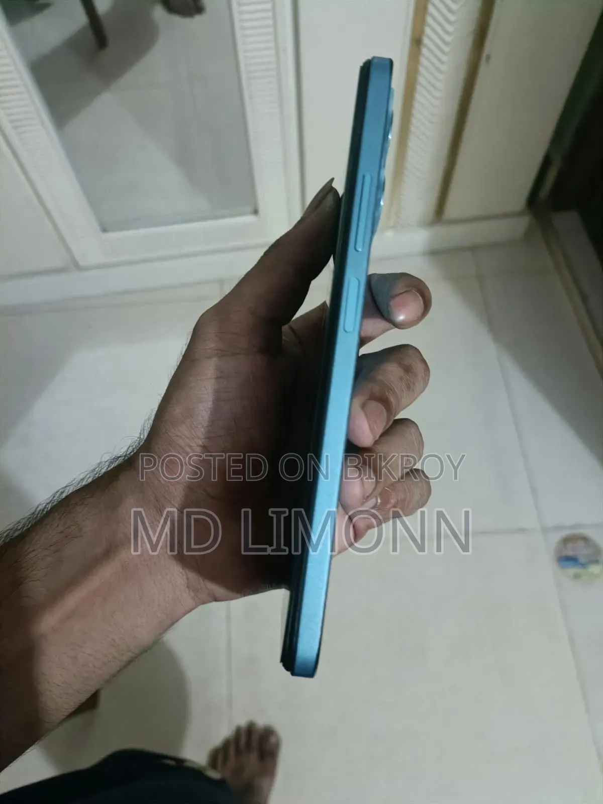 Mobile Phone 128 GB Red