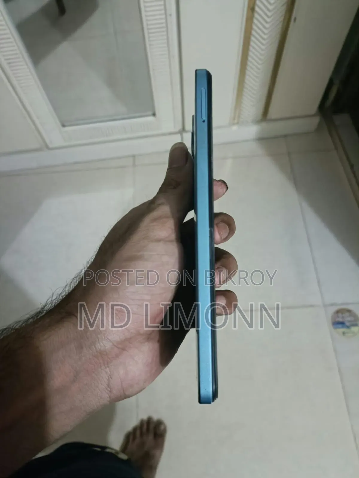 Mobile Phone 128 GB Red