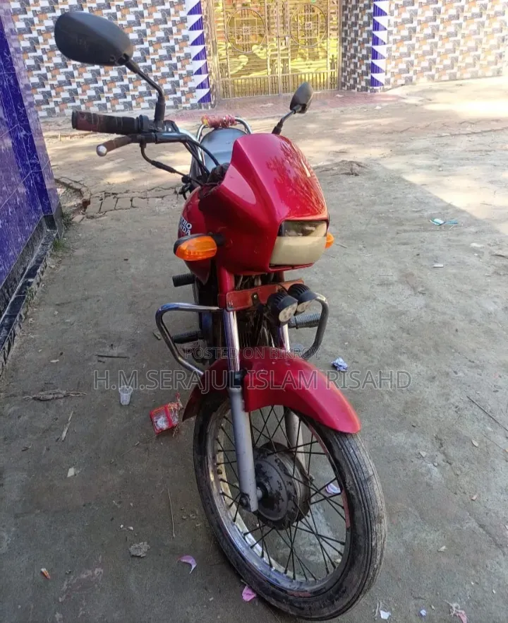 হিরো ডন ১০০ ২০১৭ লাল