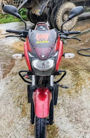 বাজাজ পালসার ১৫০ ২০১১ লাল