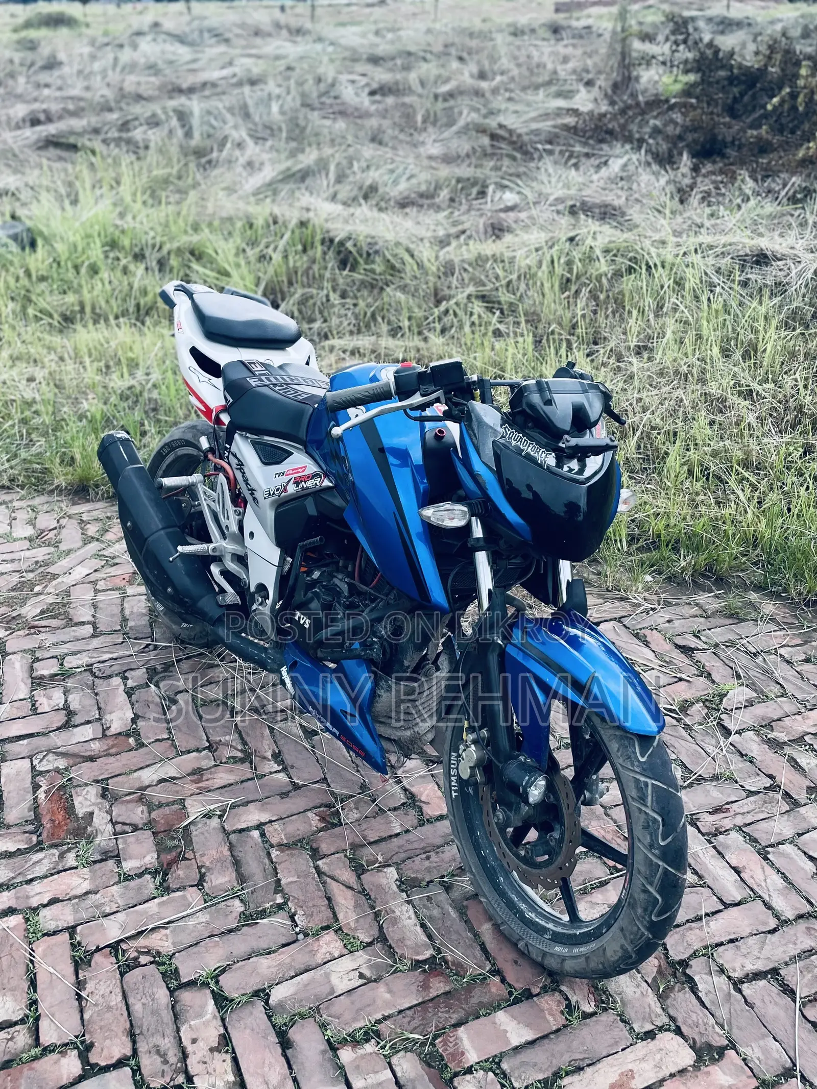 TVS Apache RTR 160 4V 2020 Blue