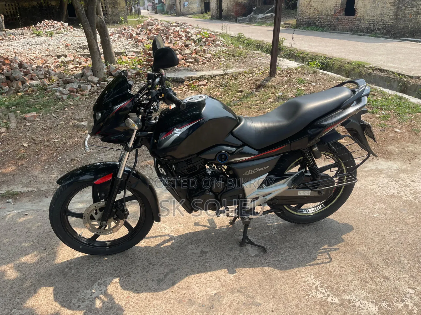 সুজুকি জিএস ২০১৮ কালো
