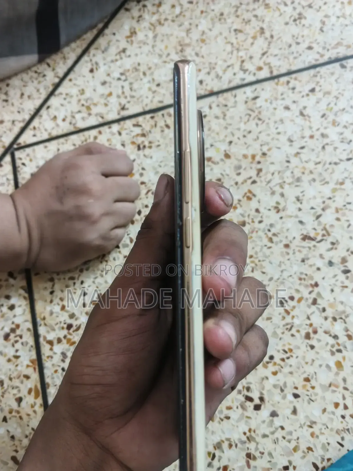 রিয়েলমি ১১ ৫জি ২৫৬ জিবি গোল্ড