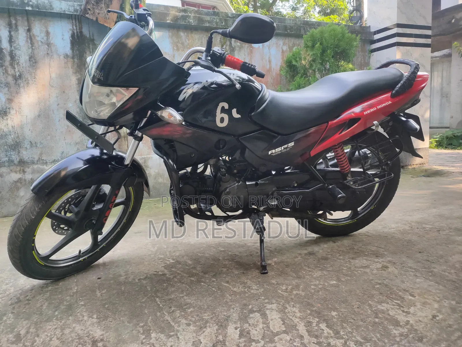 Hero Glamour 2014 Black