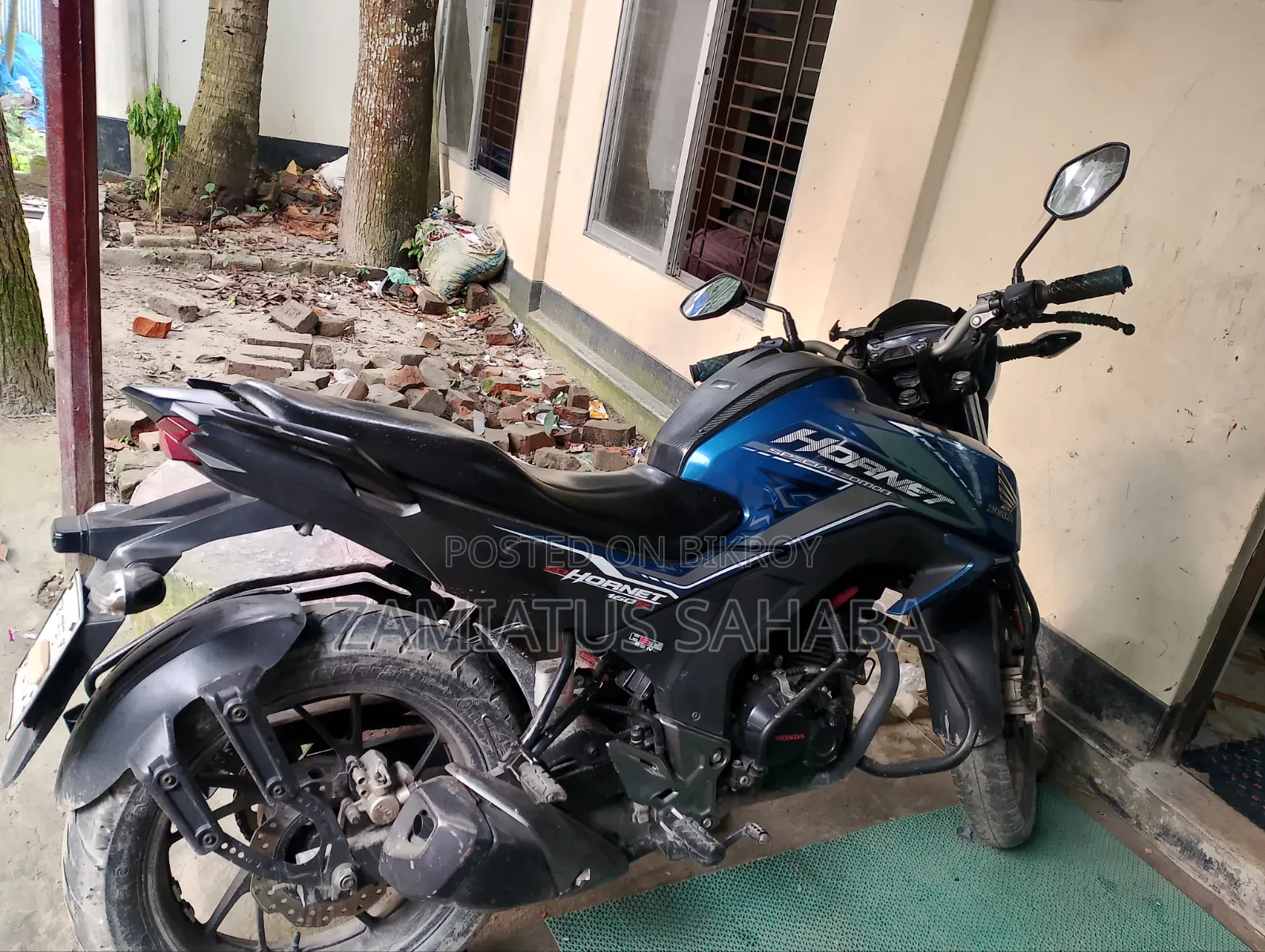 Honda Hornet 2023 Blue