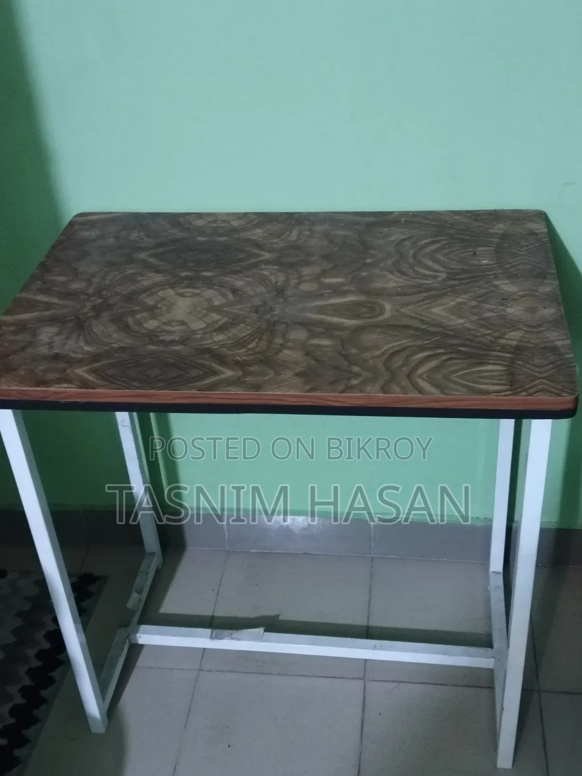 ব্যবহৃত টেবিল