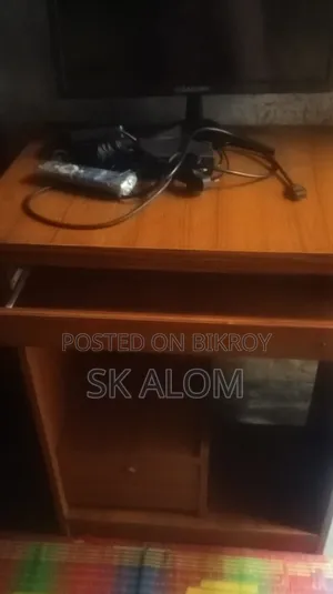 Desktop Computer Table Condition Good