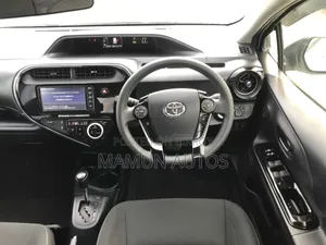 Toyota Aqua 2021 Pearl