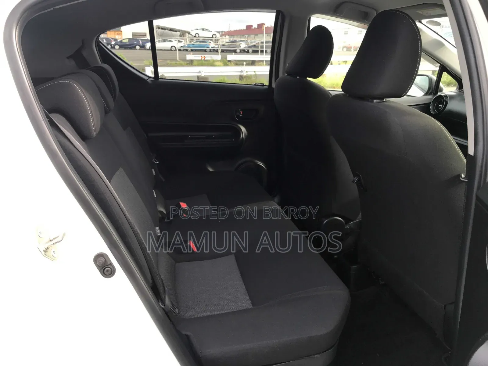 Toyota Aqua 2021 Pearl