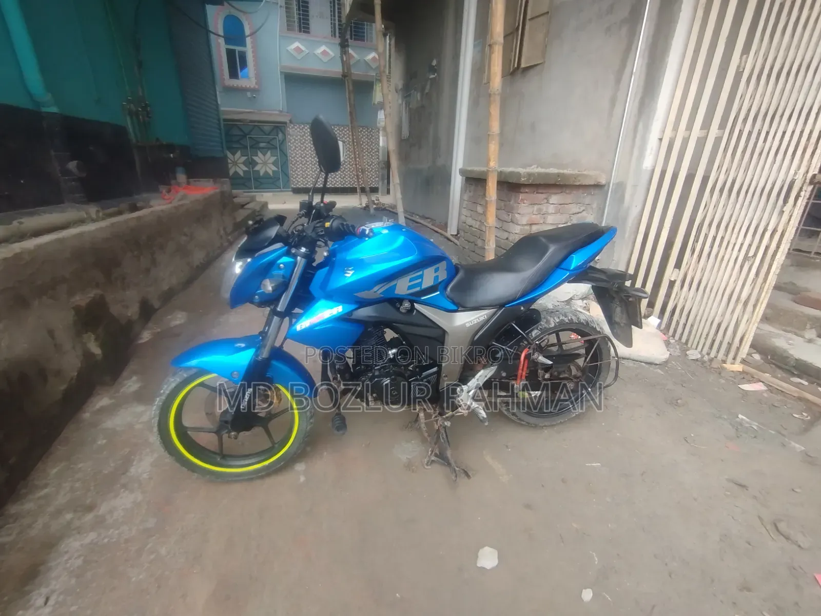 সুজুকি জিক্সার ২০২২ নীল