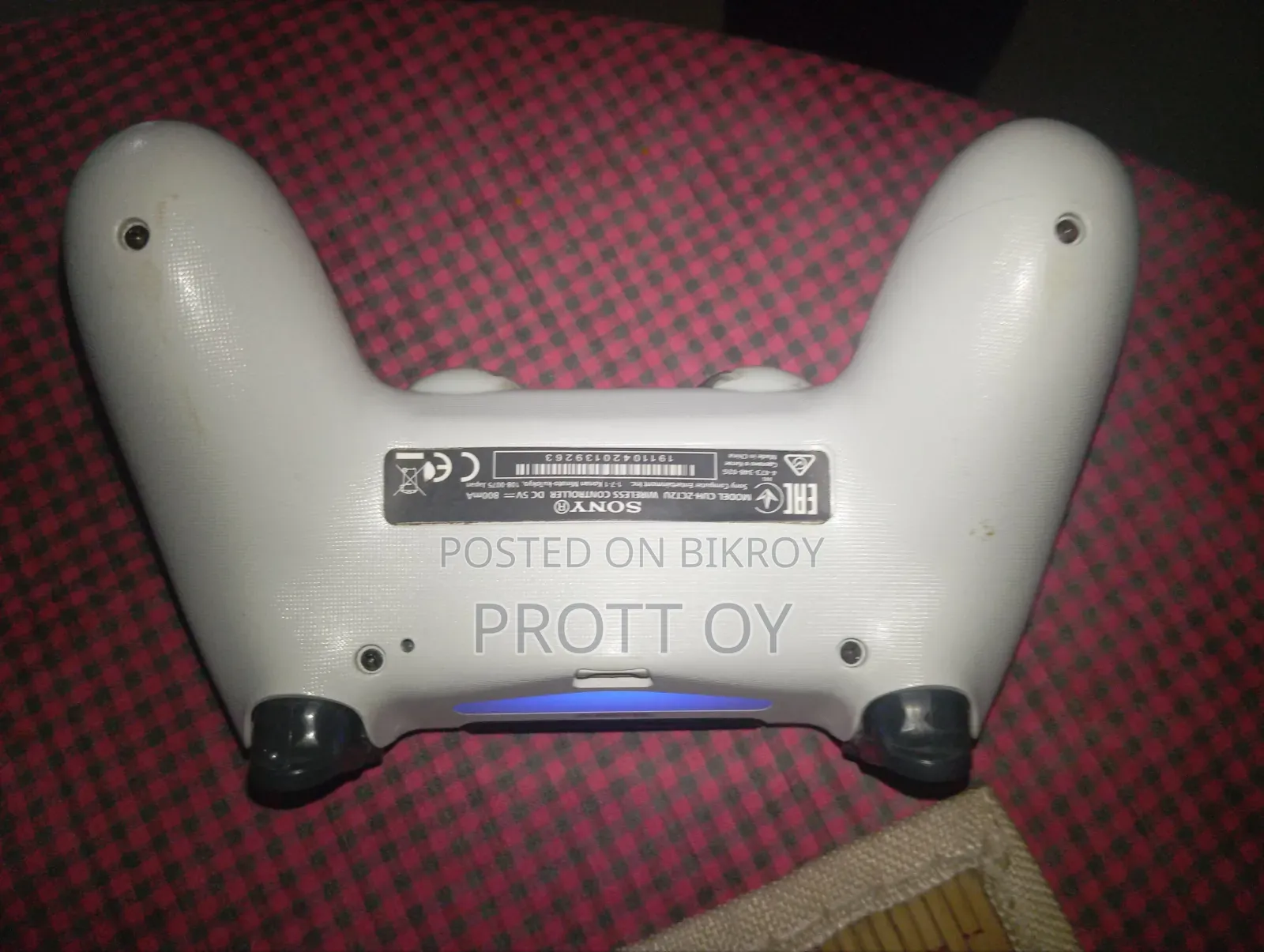 PS4 500GB Jailbreak 9.00 + 1 Controller + Games