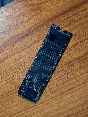 Corsair 8GB DDR4 3200MHz RAM Dahua 512GB NVMe M.2 SSD for Sale