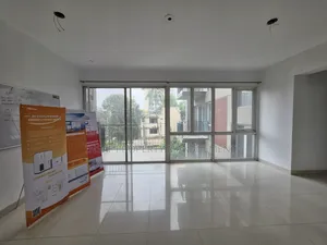 বসুন্ধরা ডিপ্রোমেটিক জোনে ভাড়া দেওয়ার জন্য ২২০০ বর্গফুটের অফিস স্পেস, সুন্দর দৃশ্য