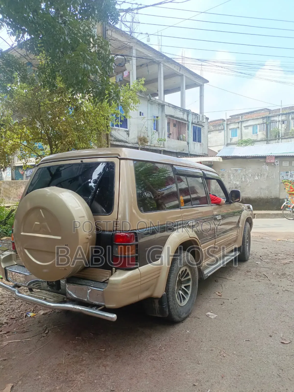 Mitsubishi Pajero 1994 Gold