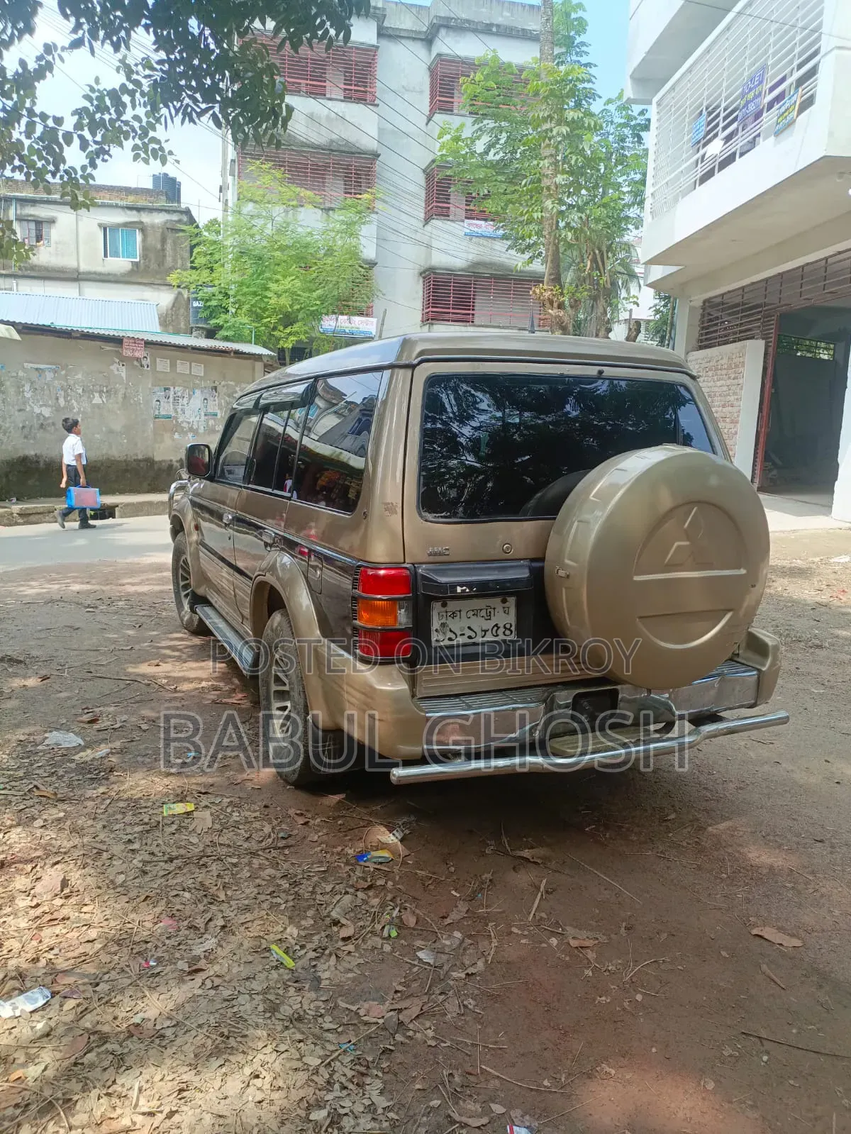 Mitsubishi Pajero 1994 Gold