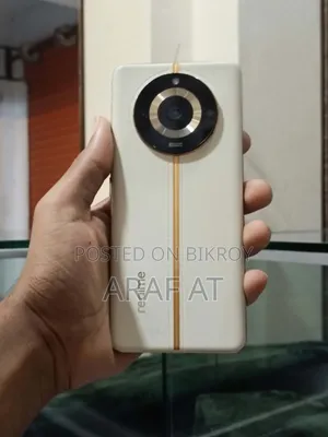 রিয়েলমি ১১ প্রো প্লাস ২৫৬ জিবি সাদা