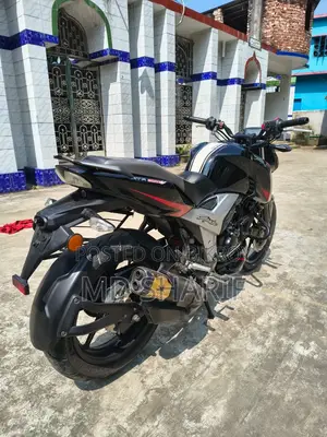 TVS Apache 160 4V 2024 Black