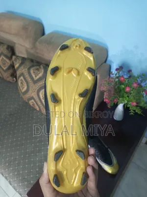 মেসি বুট (স্পেশাল এডিশন) বিক্রয়ের জন্য
