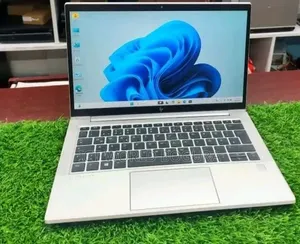 Laptop HP EliteBook 830 G7 8GB Intel Core i5 SSD 256GB