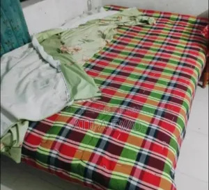ব্যাচেলর সিঙ্গেল খাট