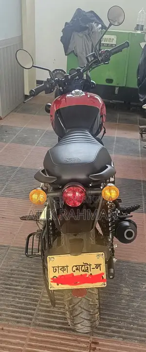 Royal Enfield Hunter 350 2025 Red