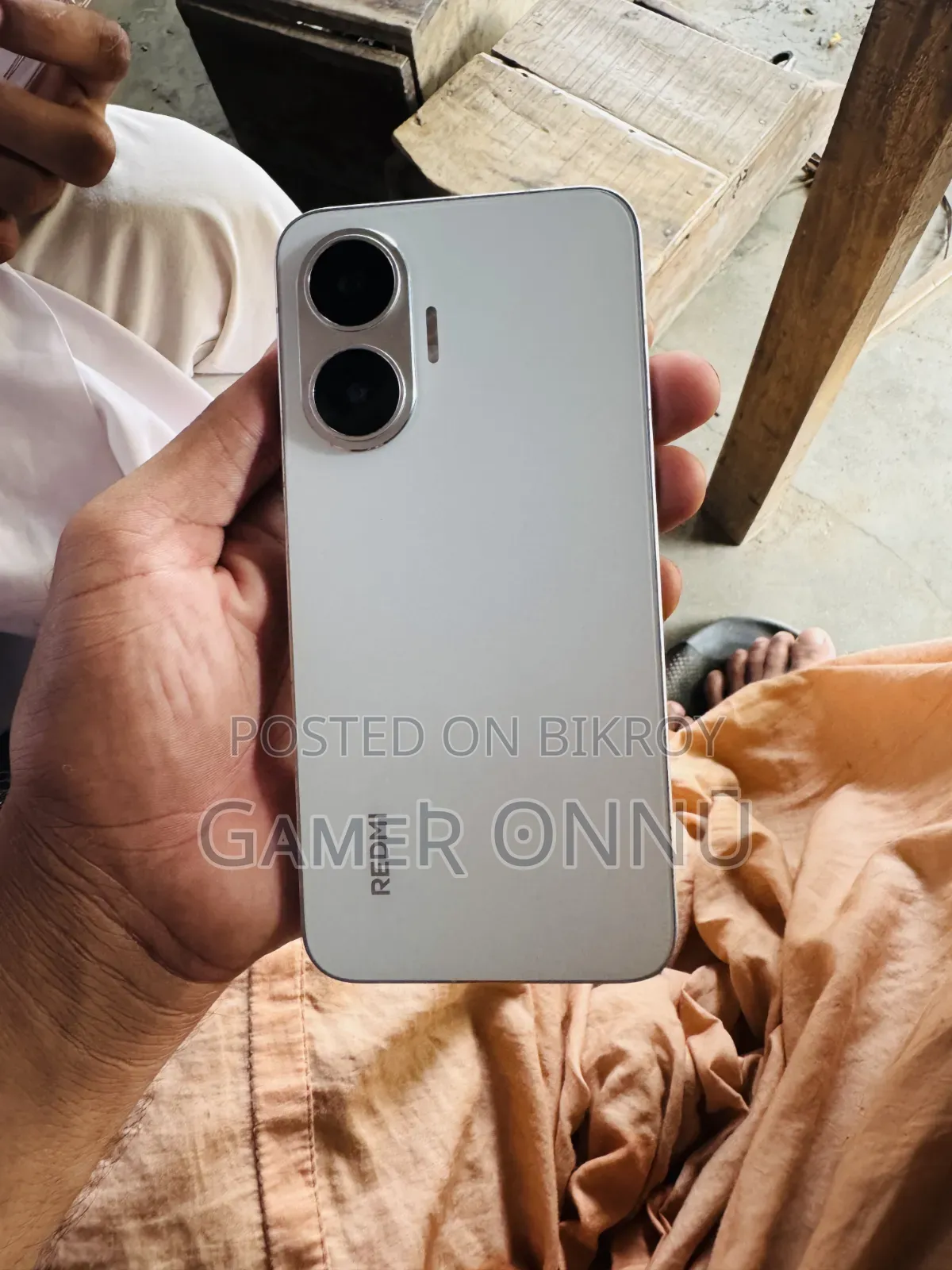 শাওমি রেডমি টার্বো ৪ প্রো ২৫৬ জিবি হোয়াইট