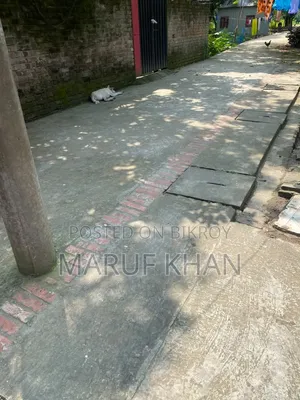 2-Bedroom House in Shah Makhdum for sale