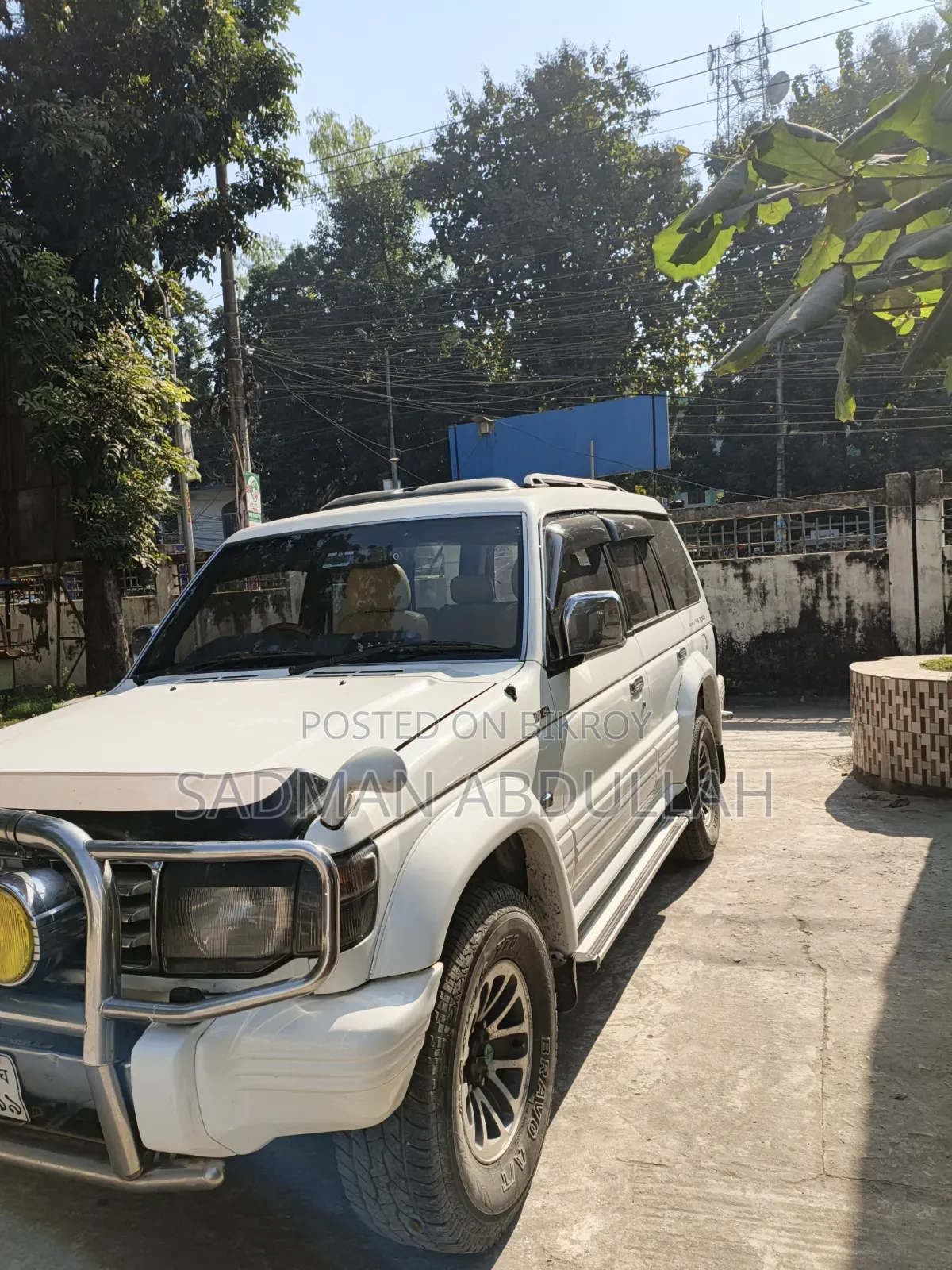 মিতসুবিশি পাজেরো ১৯৯৪ সাদা