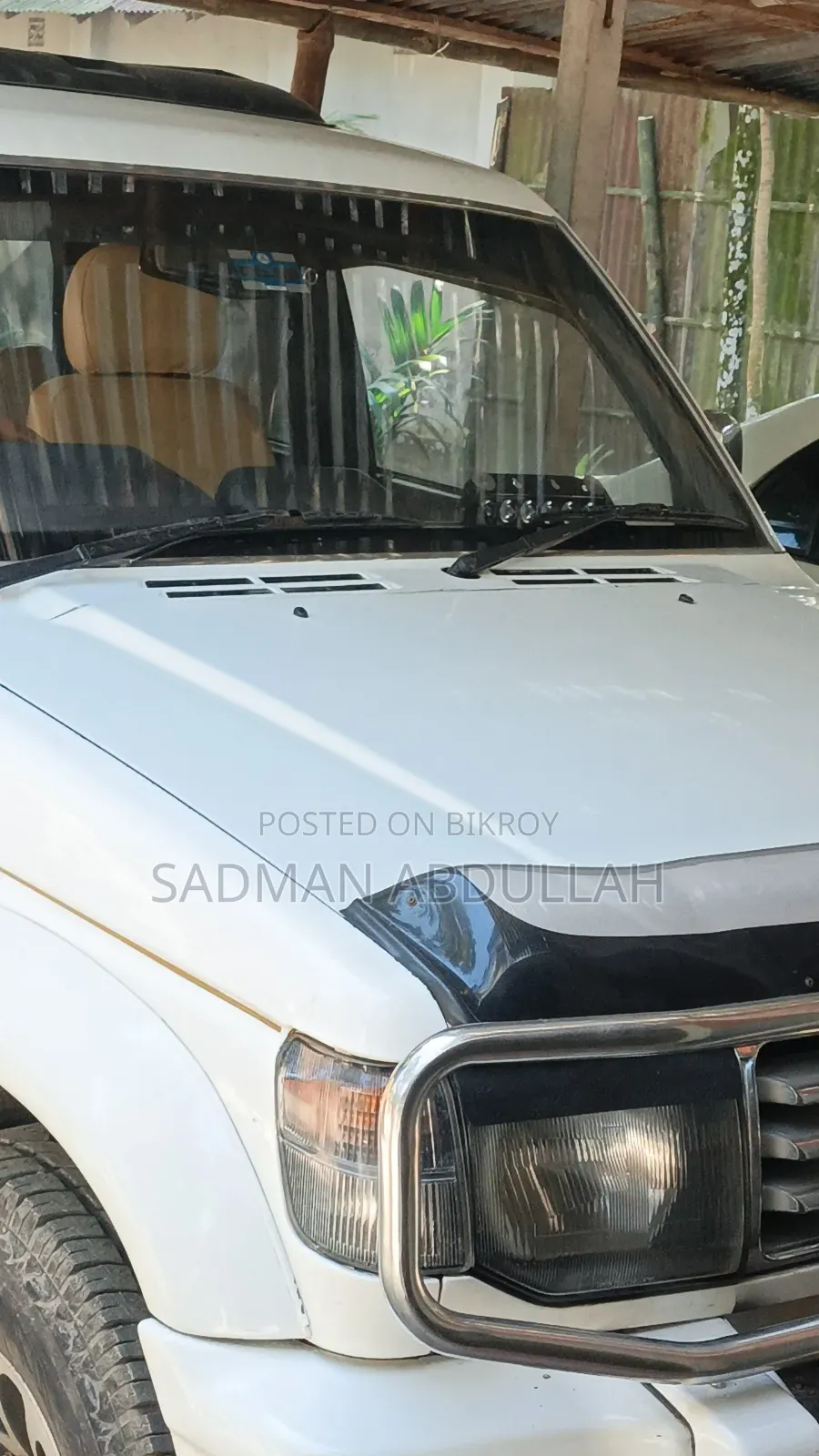 মিতসুবিশি পাজেরো ১৯৯৪ সাদা