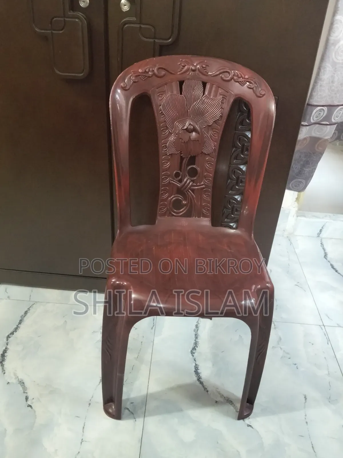 চেয়ার/স্টুল