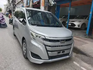 Toyota Noah 2.0 FWD (8 Seater) 2021 Silver